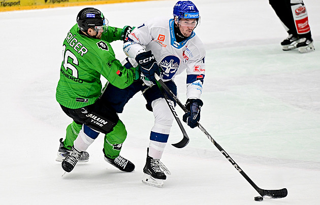 ONLINE: Kladno po velkém závěru vítězí, Pardubice otočily v Hradci. Kometa vede