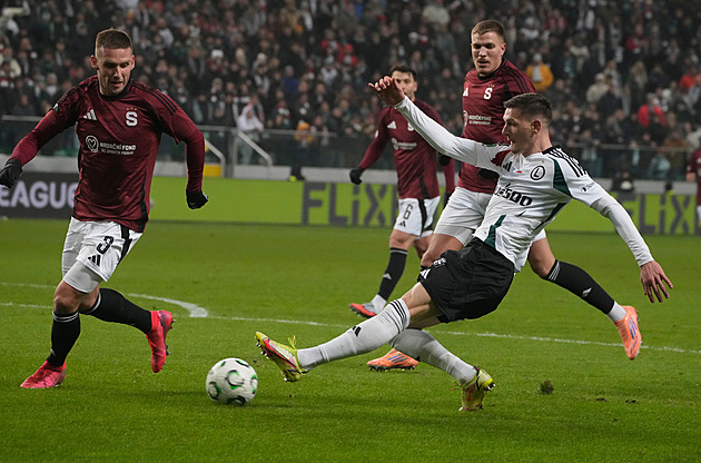 Sparta vyrazila na soustředění, čekají ji dva zápasy, chybí zraněný Eneme