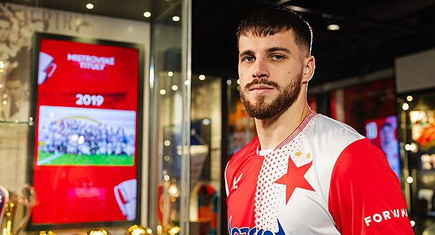 Velký návrat do české ligy. David Jurásek se Slavii upsal do léta 2029