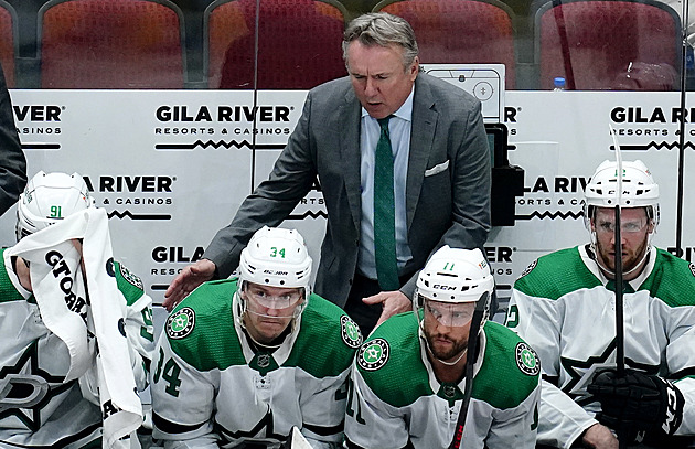 Odvolaného Evasona v Columbusu nahradí Bowness, vrací se z hokejového důchodu