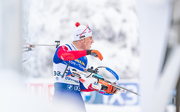 Biatlon ONLINE: Muži jedou štafetu. Mikyska opravil až napotřetí a propadl se