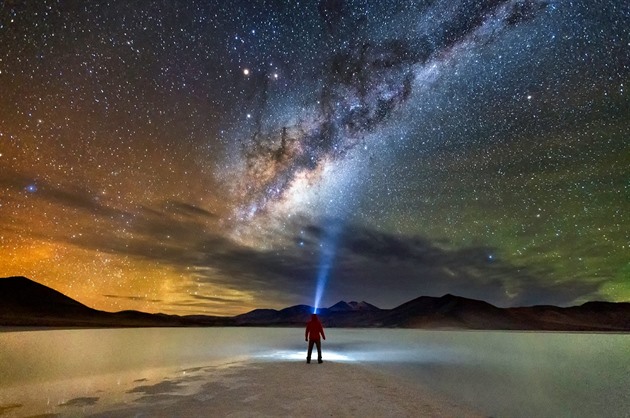 Astronomické jevy 2026: zatmění Slunce, Měsíce a opozice planet. Co sledovat