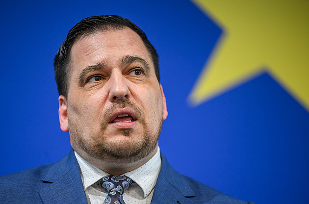 Zdechovský se omluvil za humorný obrázek. Pozdě, ale přece, reagoval Němec