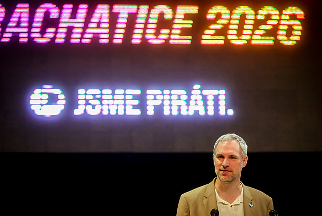 Hřib byl znovu zvolen předsedou Pirátů. Strana na sjezdu volí celé vedení
