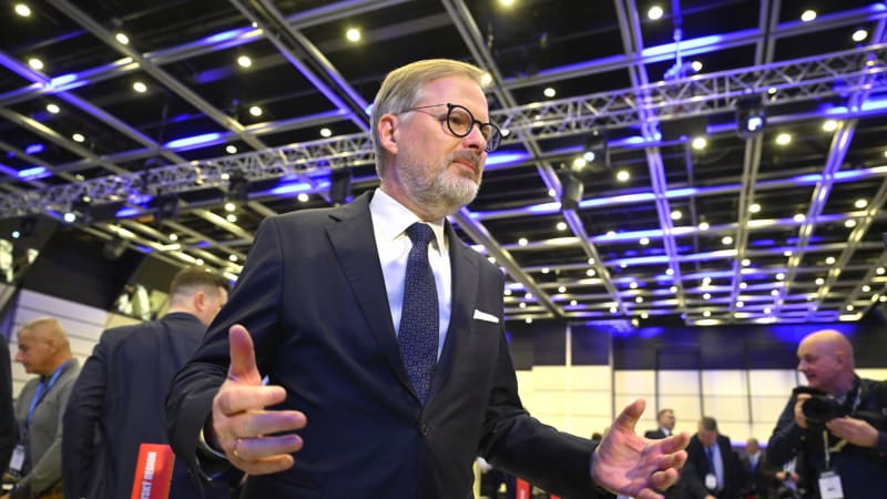 ANO je dobře namazaný stroj, musíme bojovat silou a prádlo prát doma, loučil se Fiala v projevu