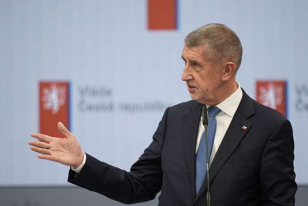Babiš si kvůli Grónsku pořídil glóbus za 15 tisíc. Neřekl, že za ním Česko stojí
