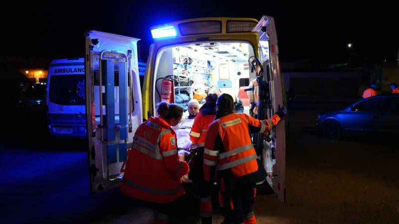 Další neštěstí ve Španělsku: Vlak narazil do zřícené zdi, strojvedoucí nepřežil