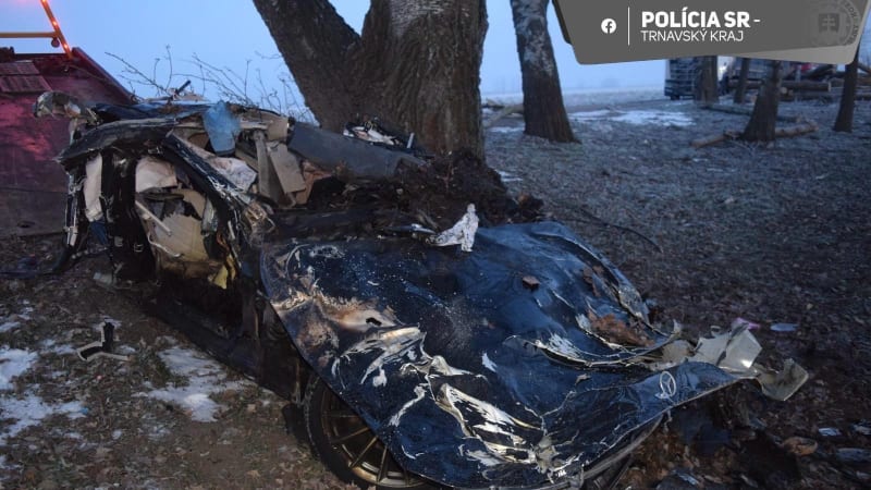 Děsivé fotky vozu, ve kterém zemřela Jákliová: Auto je zcela zničené, neměla šanci přežít