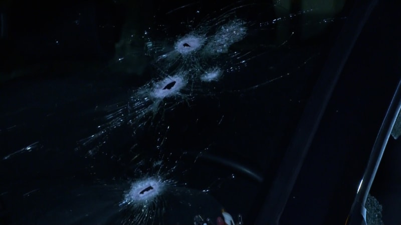 Detaily tragédie v Chřibské: Místostarosta skočil z okna, vrah se zastřelil před svojí matkou