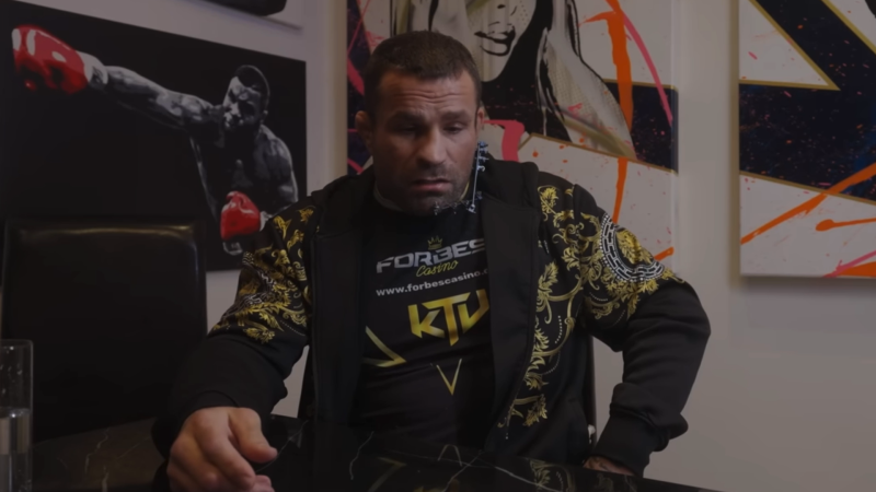 Vémola o domovní prohlídce: Lela dětem řekla, že je to úklid. Po operaci jsem se dusil krví