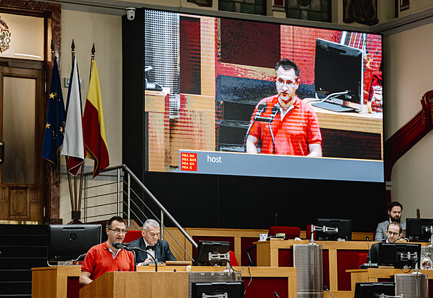 Bezemisní taxíky u pražských zastupitelů neprošly, povinné ale bude Euro 6d